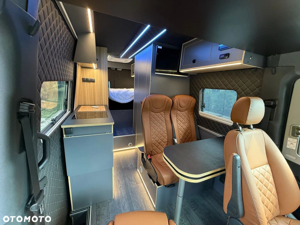 Mercedes-Benz Sprinter - 28