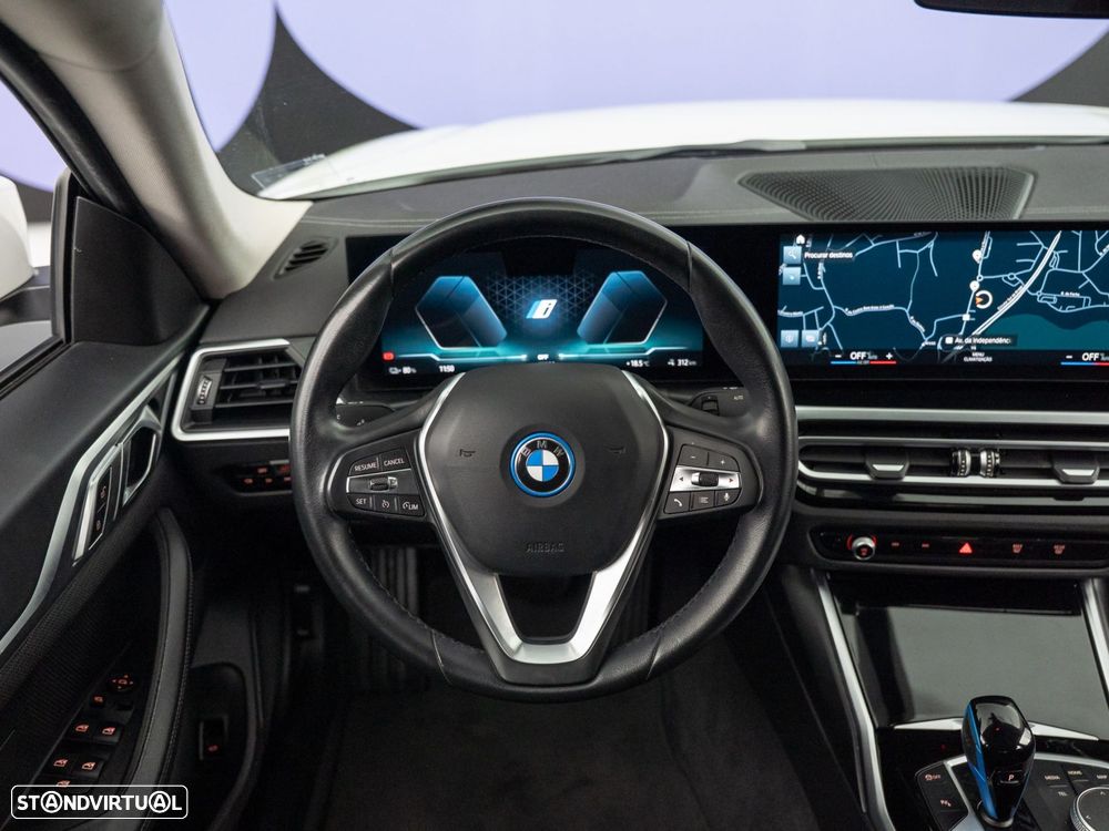 BMW i4 eDrive40 — fotografia 16