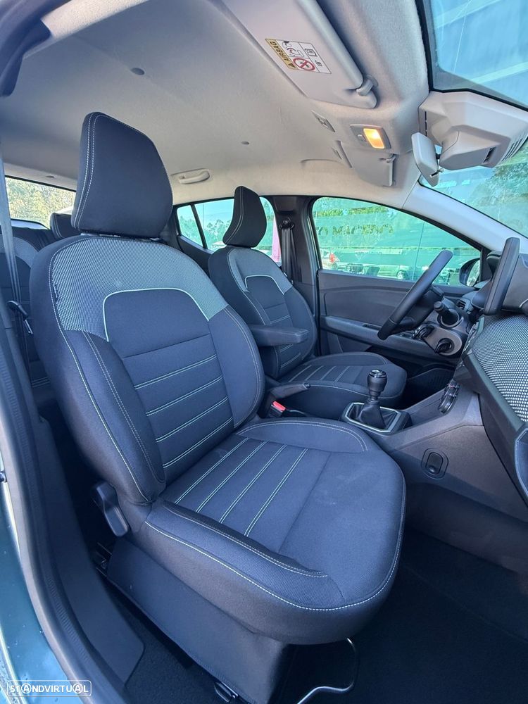 Dacia Sandero - 8