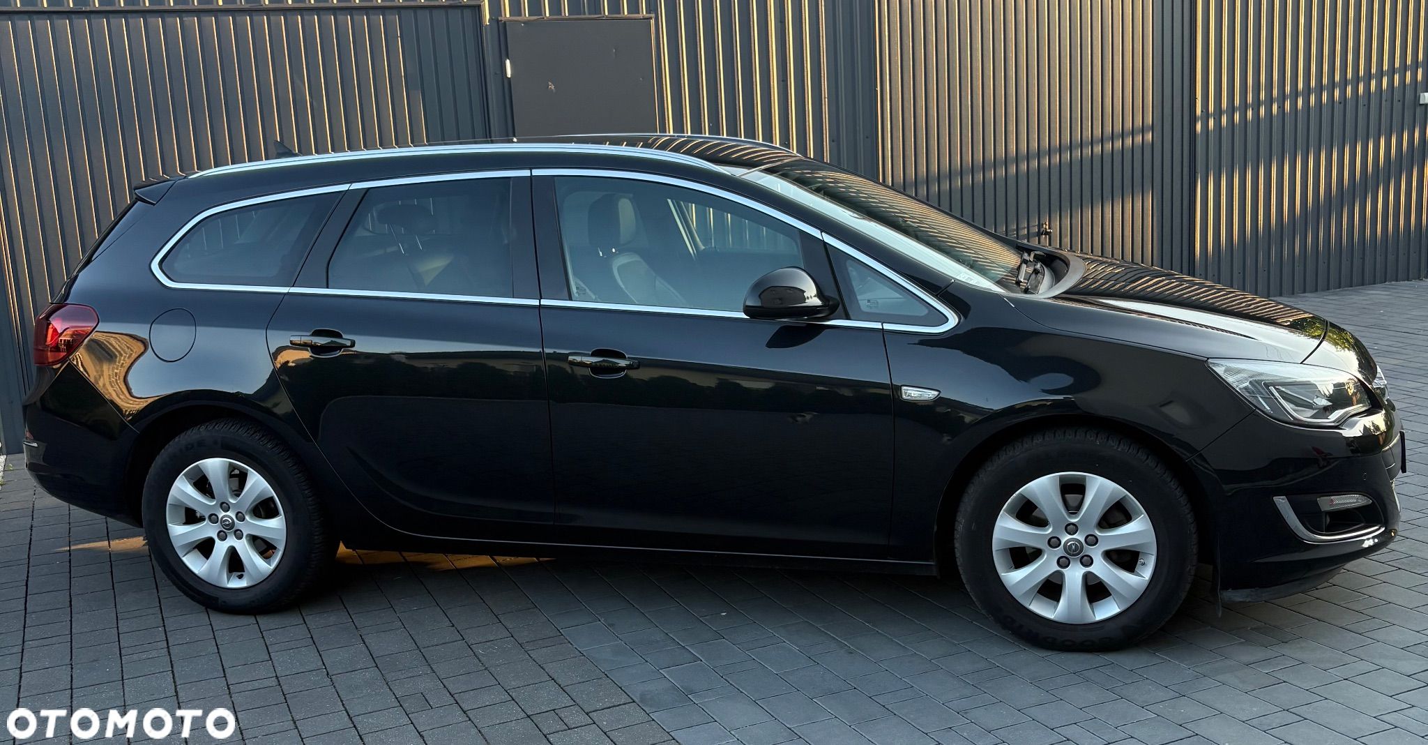 Opel Astra IV 1.4 T Sport - 1