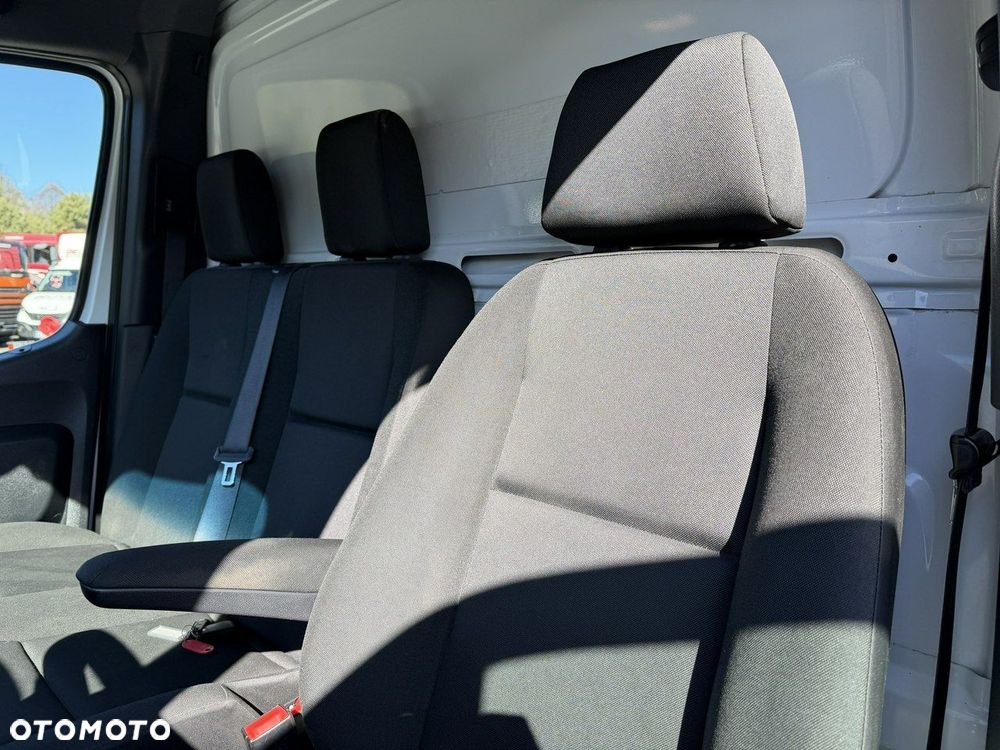 Mercedes-Benz Sprinter - 29