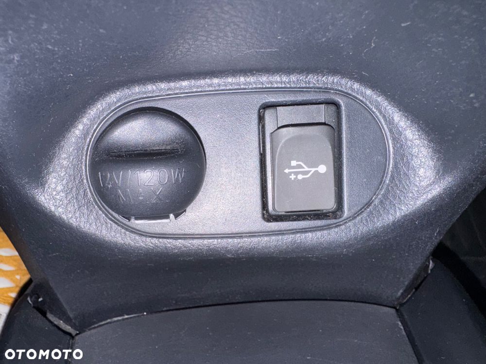 Toyota Yaris 1.33 Active EU6 - 19