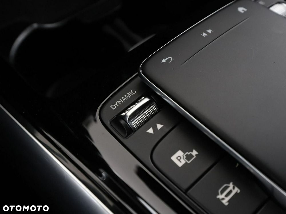 Mercedes-Benz Klasa B 250 e PHEV AMG Line 8G-DCT - 34