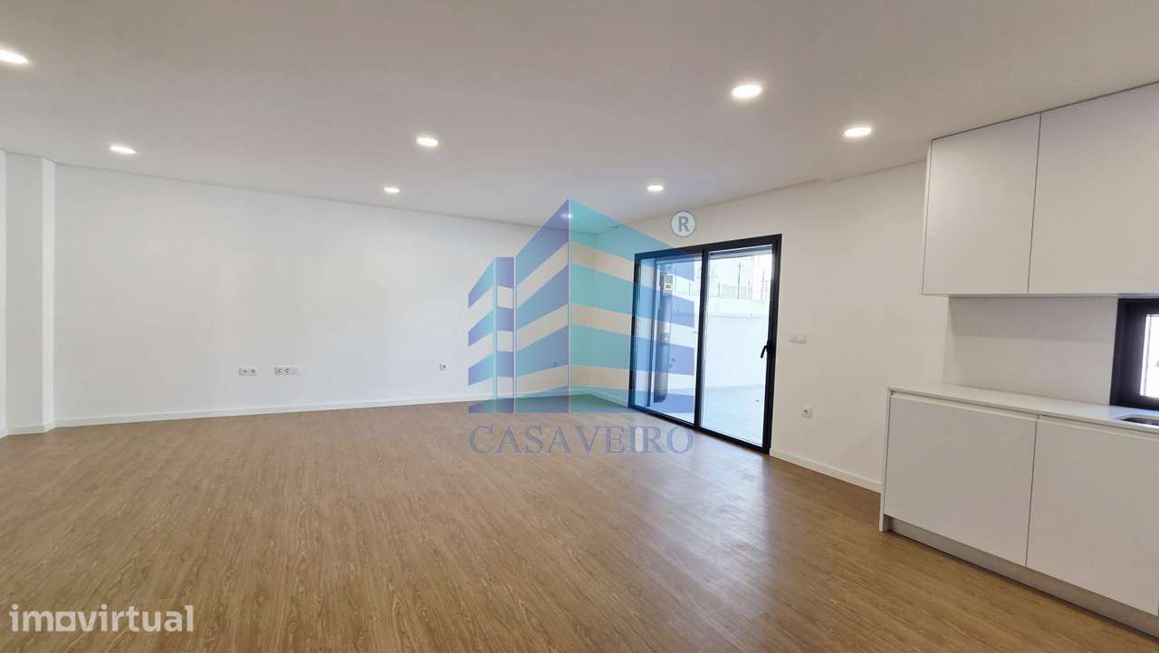 Apartamento T3 com Terraço no centro de Esgueira - Grande imagem: 4/20