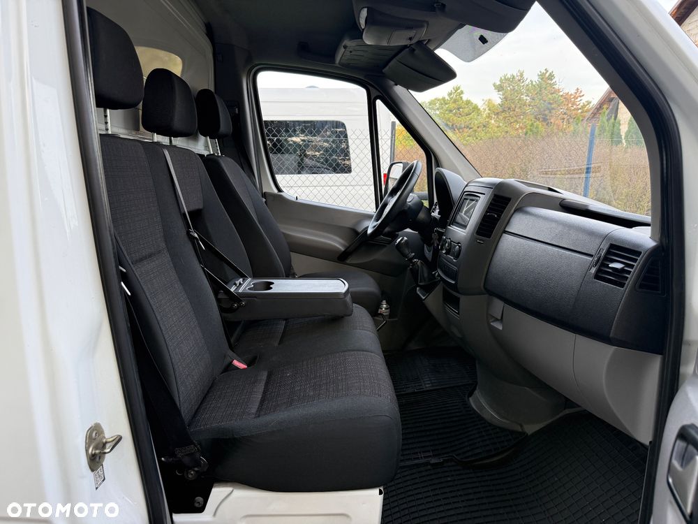 Mercedes-Benz Sprinter - 27