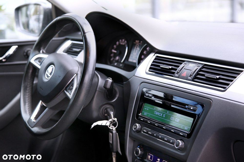 Skoda RAPID 1.6 TDI DSG Edition - 10