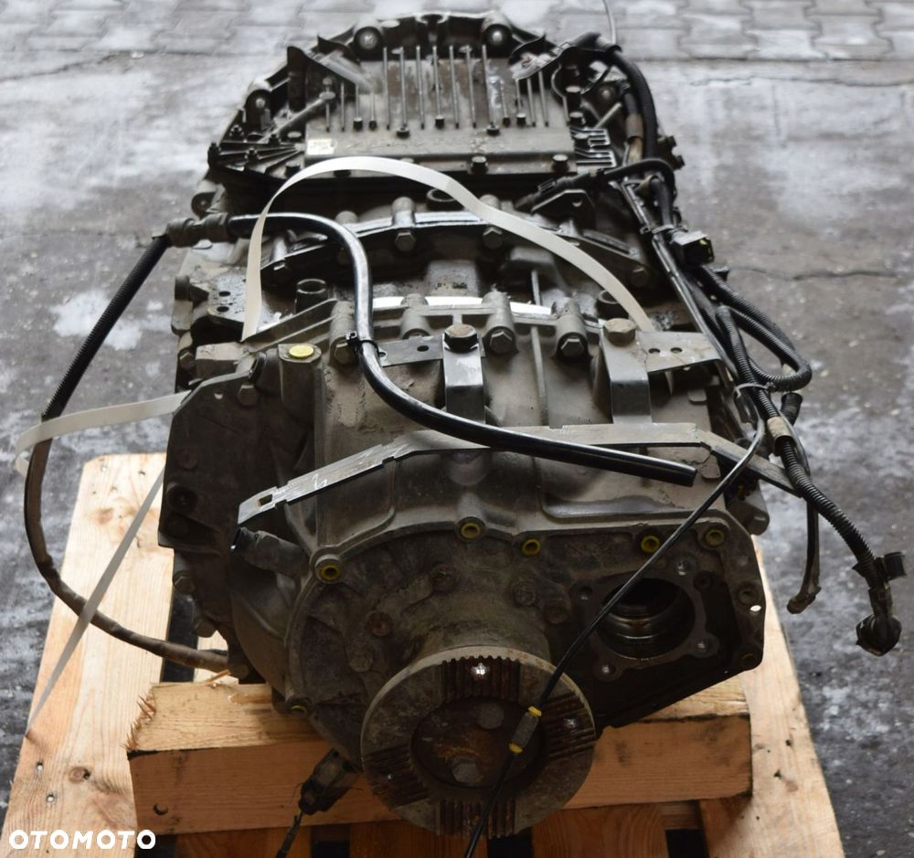 SKRZYNIA BIEGÓW KOMPLETN AUTOMAT ASTRONIC 12 AS 2330 TD - 5