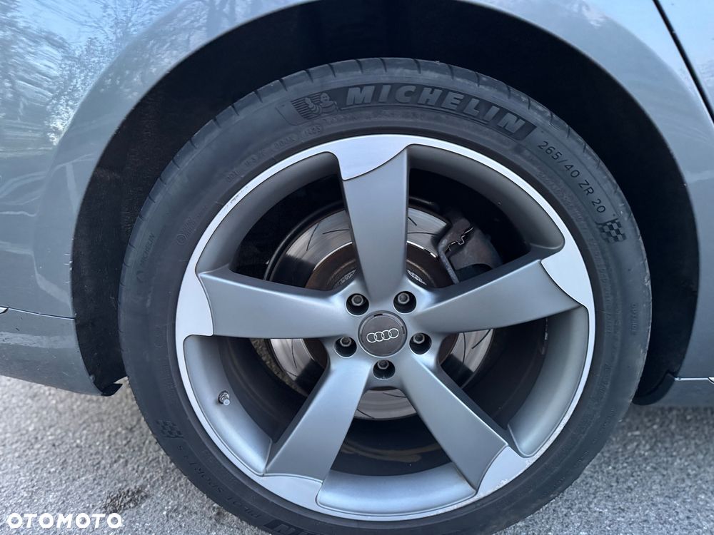 Audi A8 4.2 TDI DPF (clean diesel) quattro tiptronic - 21