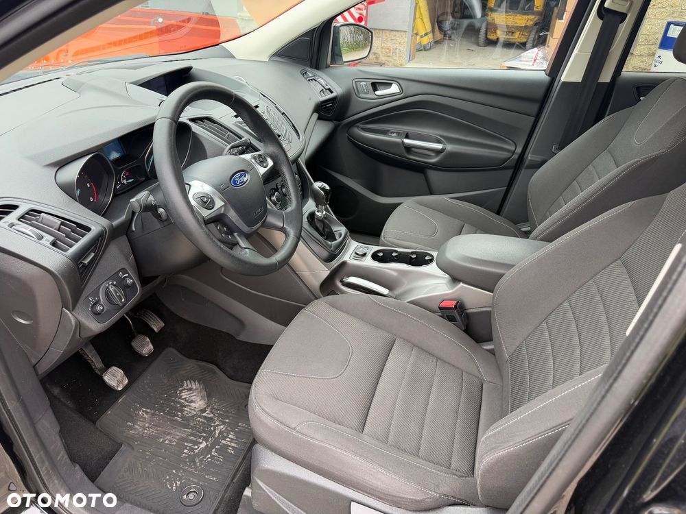 Ford Kuga - 17