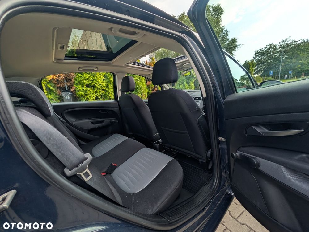Fiat Grande Punto - 7