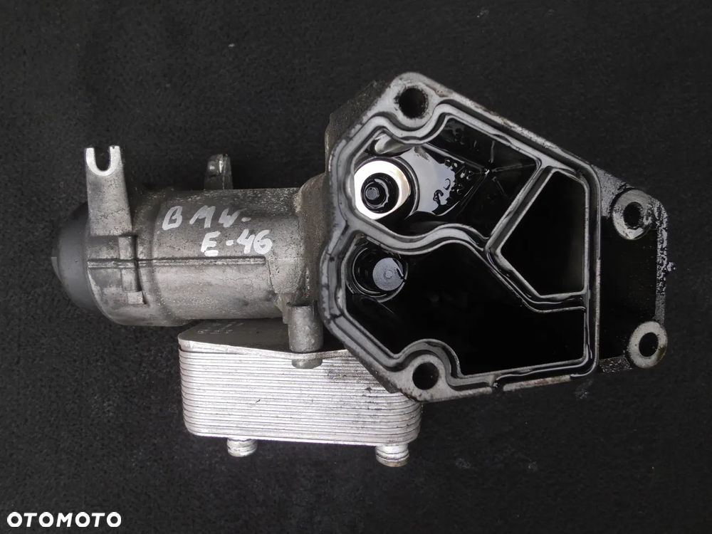 PODSTAWA OBUDOWA FILTRA CHŁODNICZKA OLEJU 2246981 6740273126 BMW E46 2.0D 116KM - 1