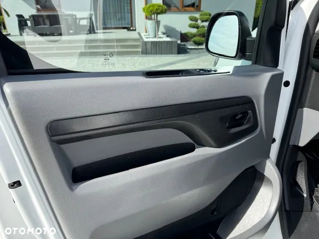 Opel Vivaro - 29