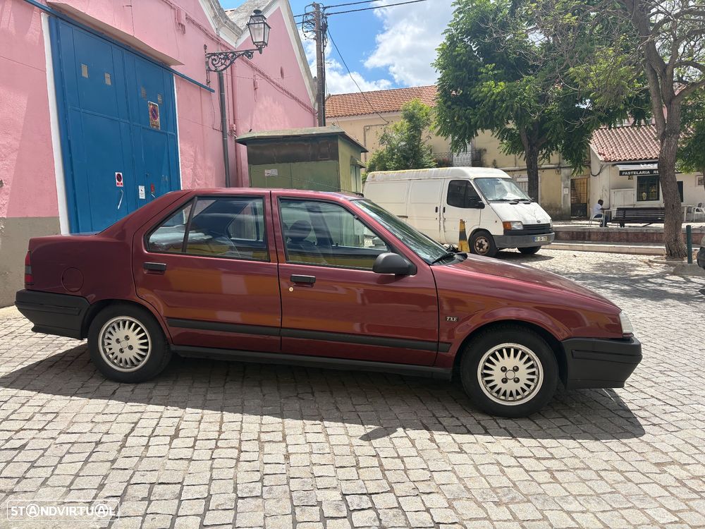 Renault 19 - 10