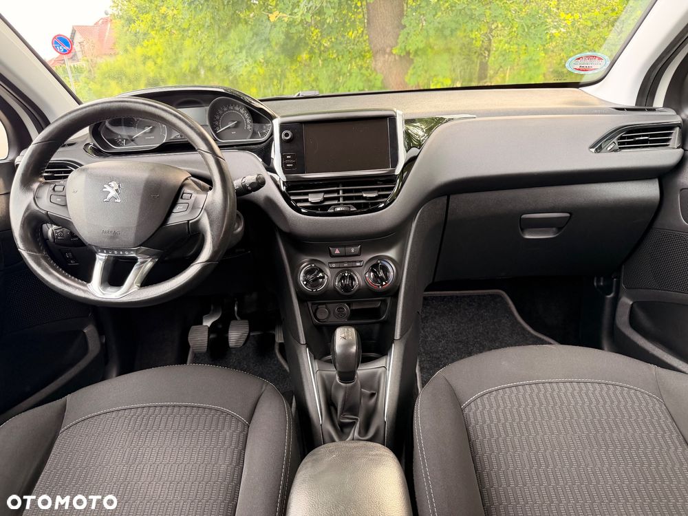 Peugeot 208 PureTech 82 Allure - 19