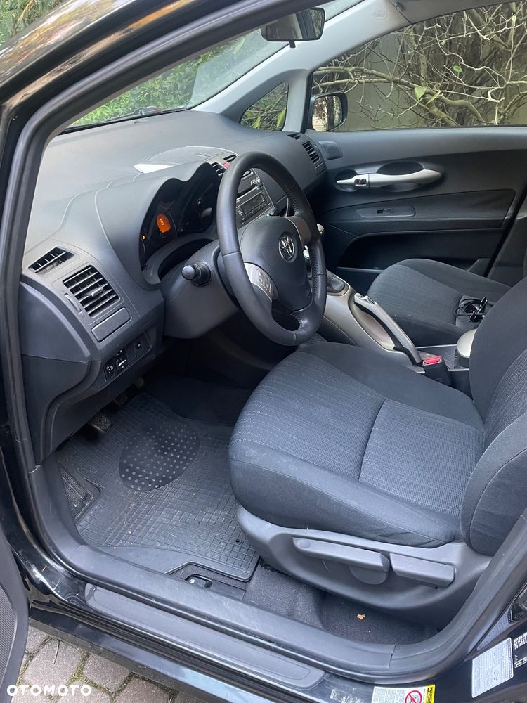 Toyota Auris - 5