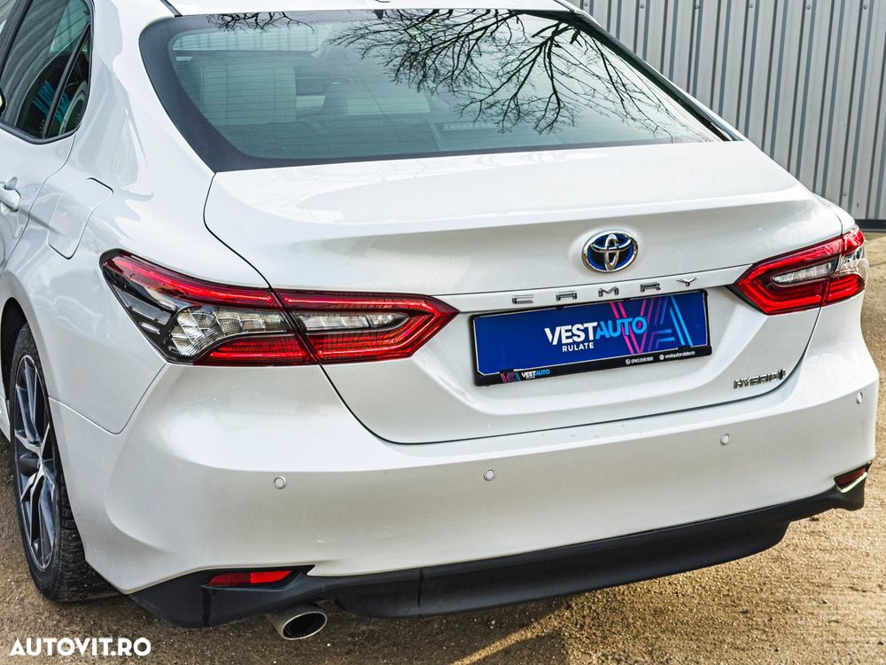 Toyota Camry 2.5 Hybrid Exclusive - 38