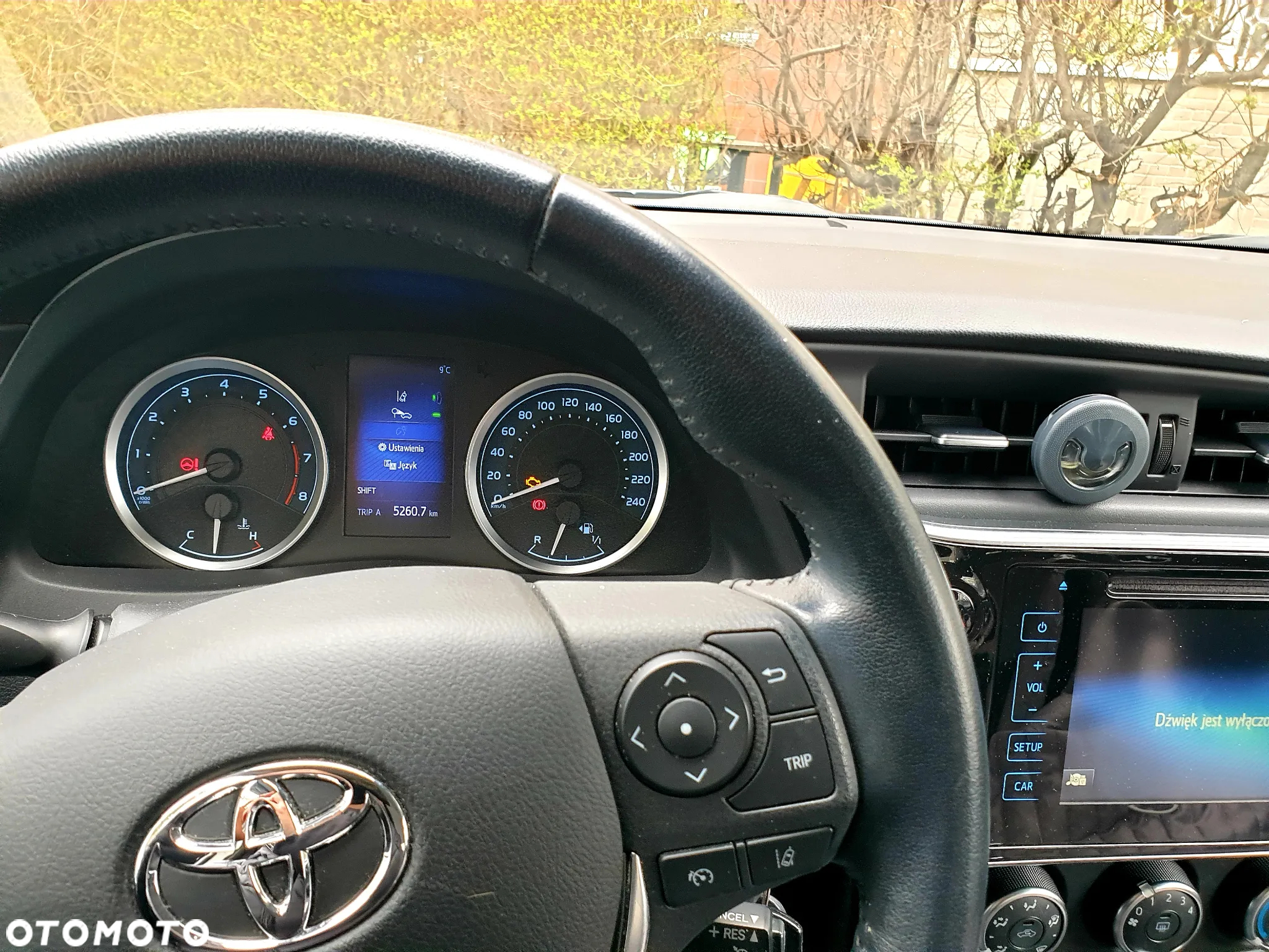 Toyota Corolla 1.6 Classic Plus - 5