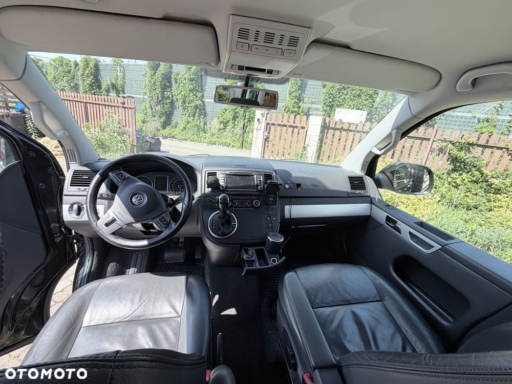 Volkswagen Multivan - 15