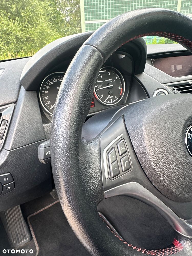 BMW X1 xDrive18d Sport Line - 32