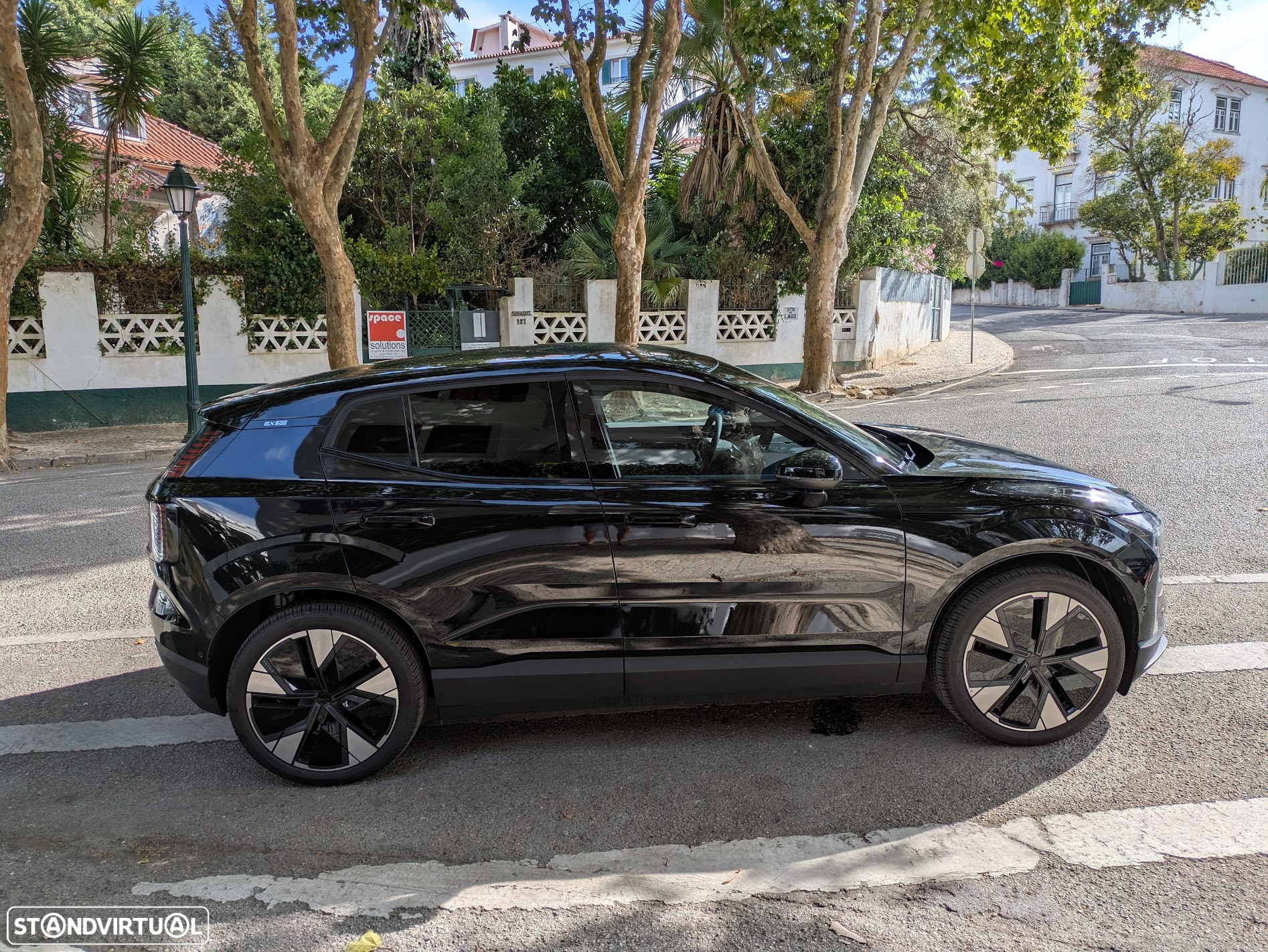 Volvo EX30 69 kWh Single Motor Extended Range Ultra - 4