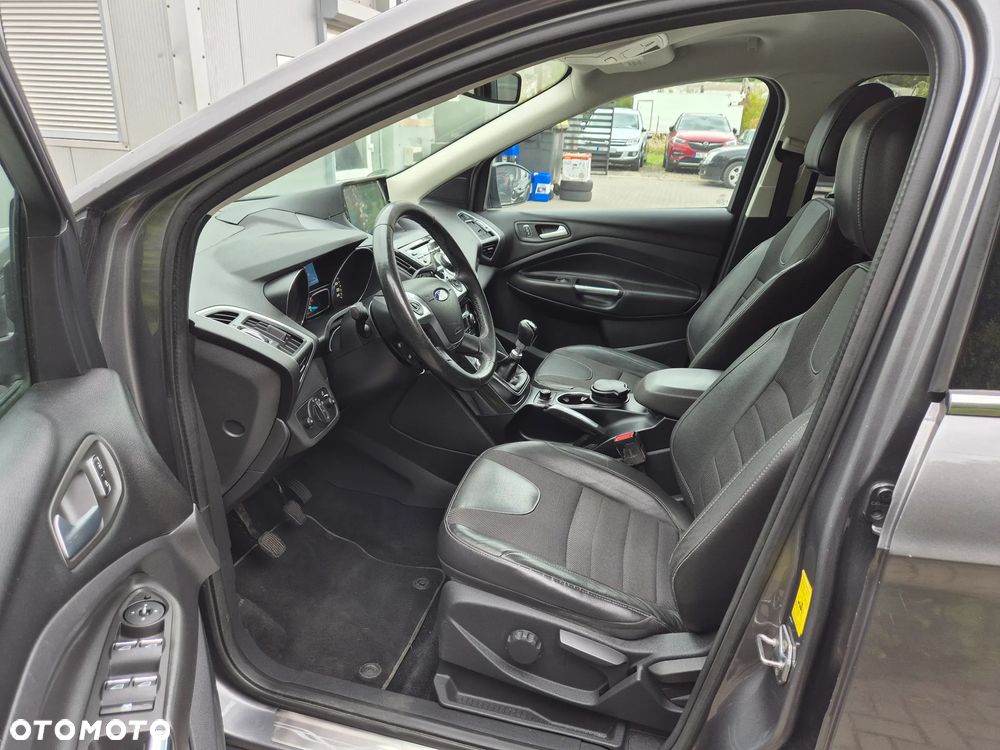 Ford Kuga 2.0 TDCi Titanium - 24