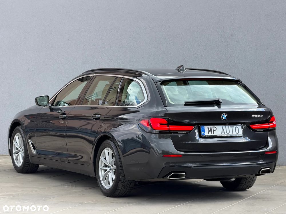 BMW Seria 5 520d mHEV - 4