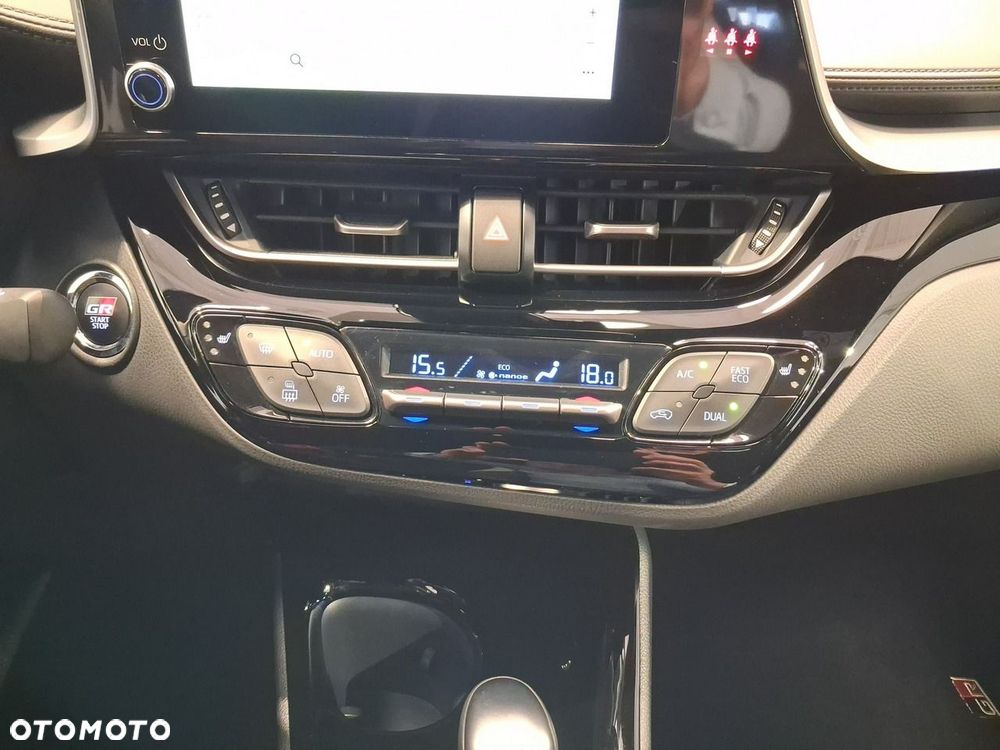 Toyota C-HR - 21