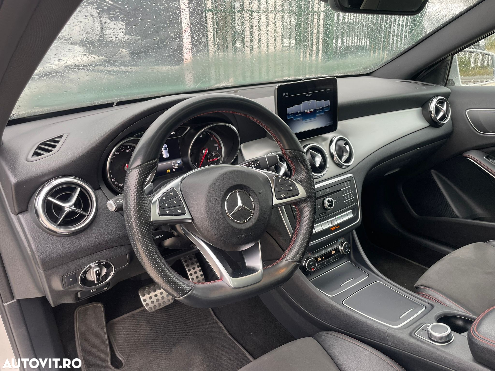 Mercedes-Benz GLA 200 d Aut. - 8