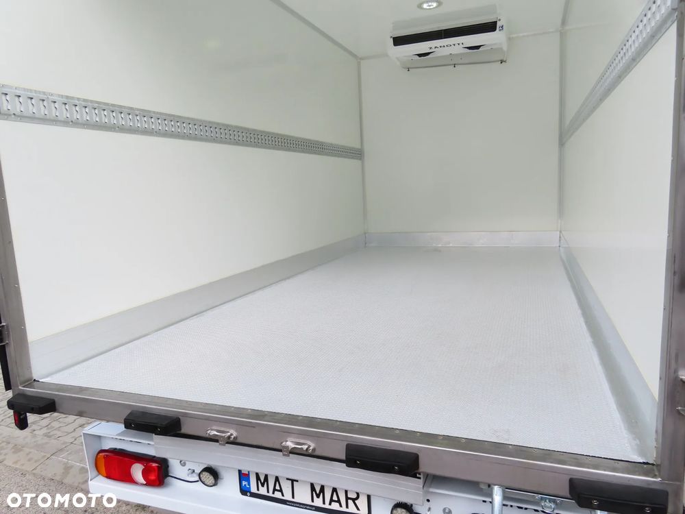 Renault Master 2.3 dCi 163 Km WZMACNIANY Chłodnia -20*C + 30*C Z Izoterma 4.20 Cm 8 Euro Palet Zasilanie V230 Funkcja Grzania Kabina Sypialniana WEBASTO Stan Jak NOWY - 24