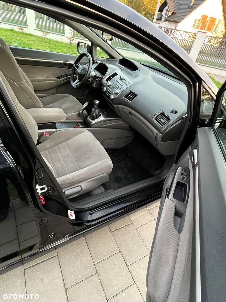 Honda Civic 1.8 Executive - 15