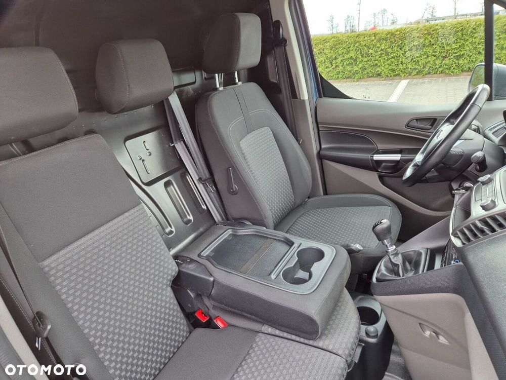 Ford Transit Connect - 13