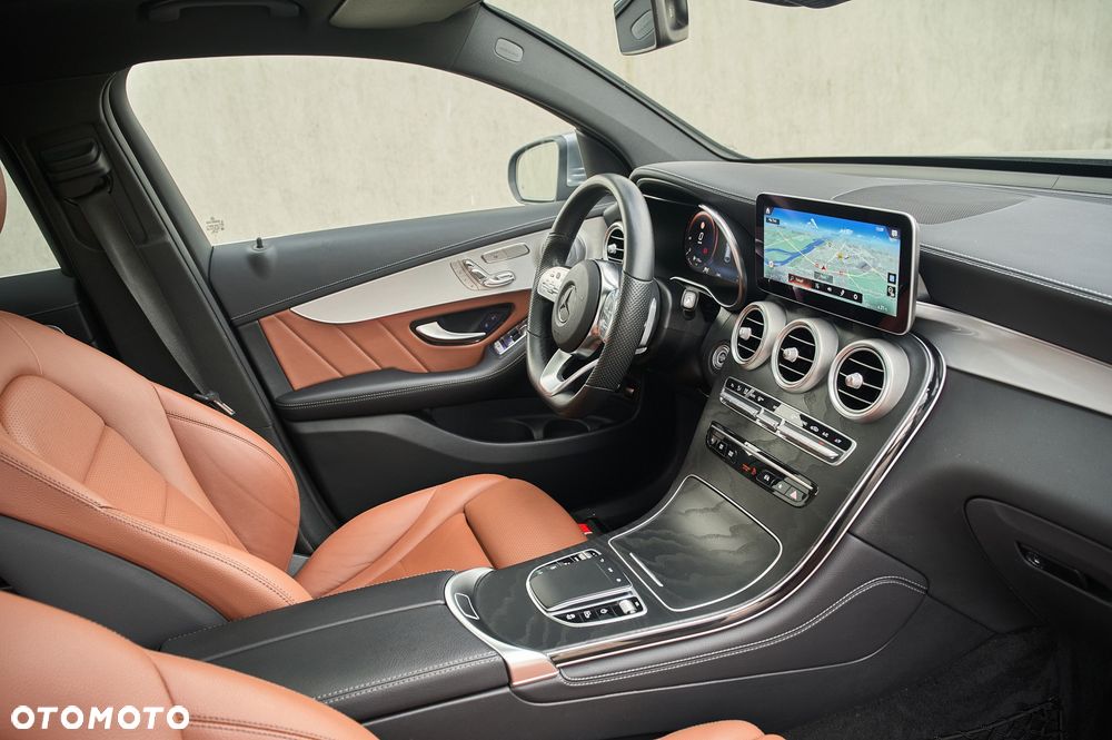 Mercedes-Benz GLC - 29