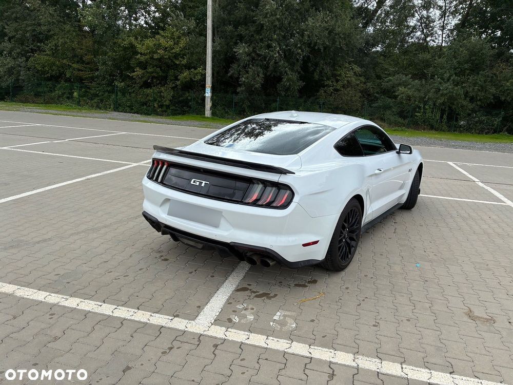 Ford Mustang - 5