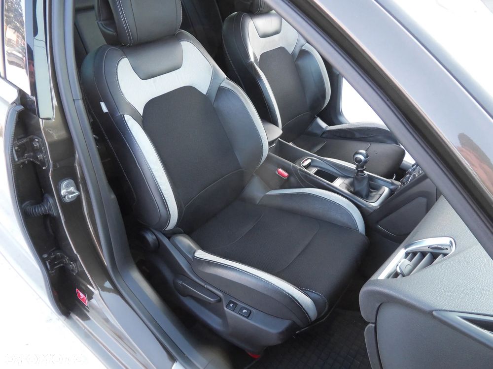Citroën DS4 e-HDi 110 SoChic - 14