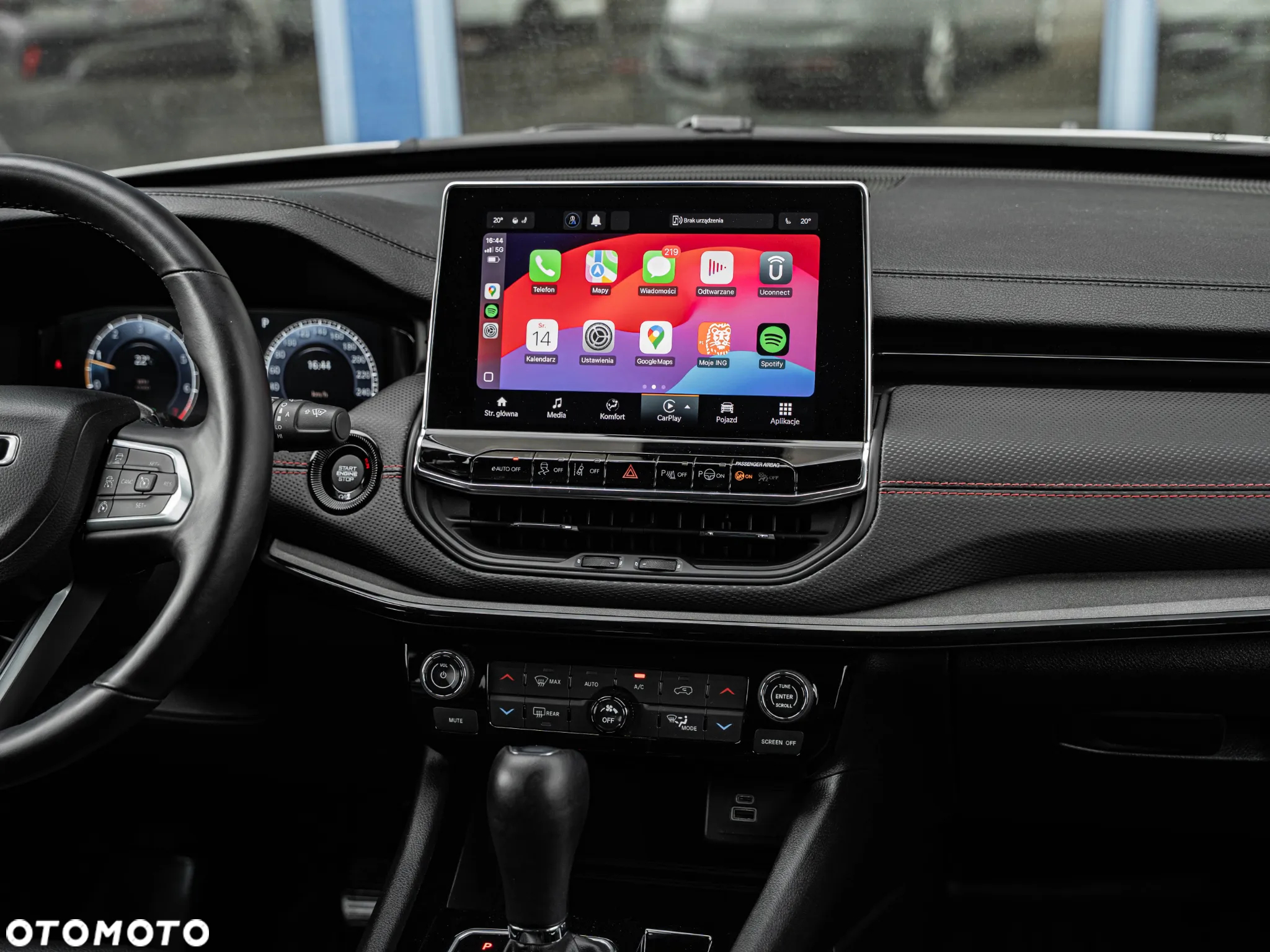 Jeep Compass - 34