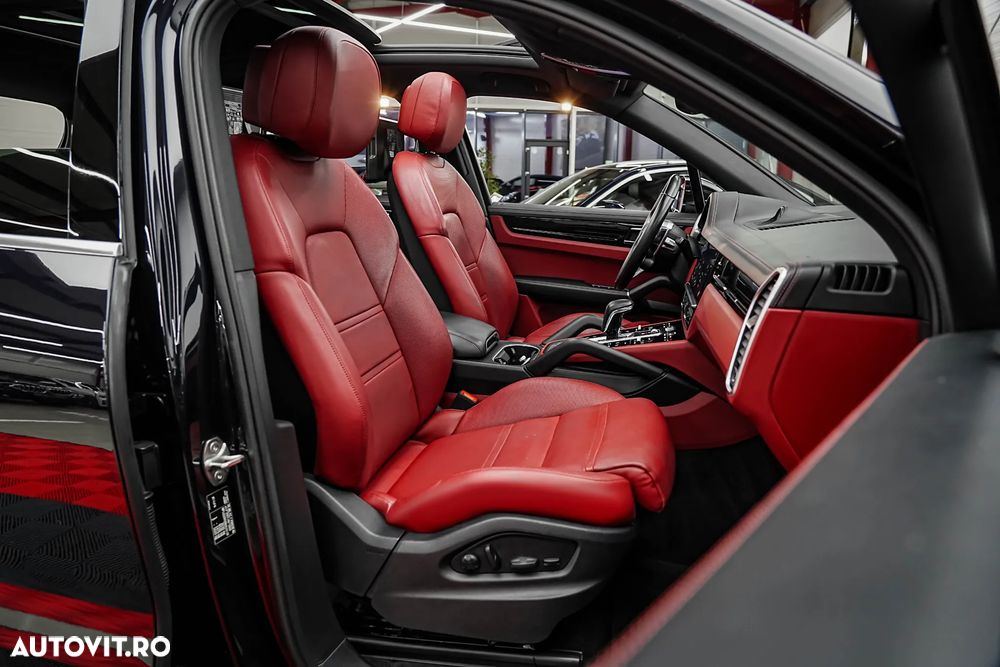 Porsche Cayenne E-Hybrid Tiptronic S Platinum Edition - 9