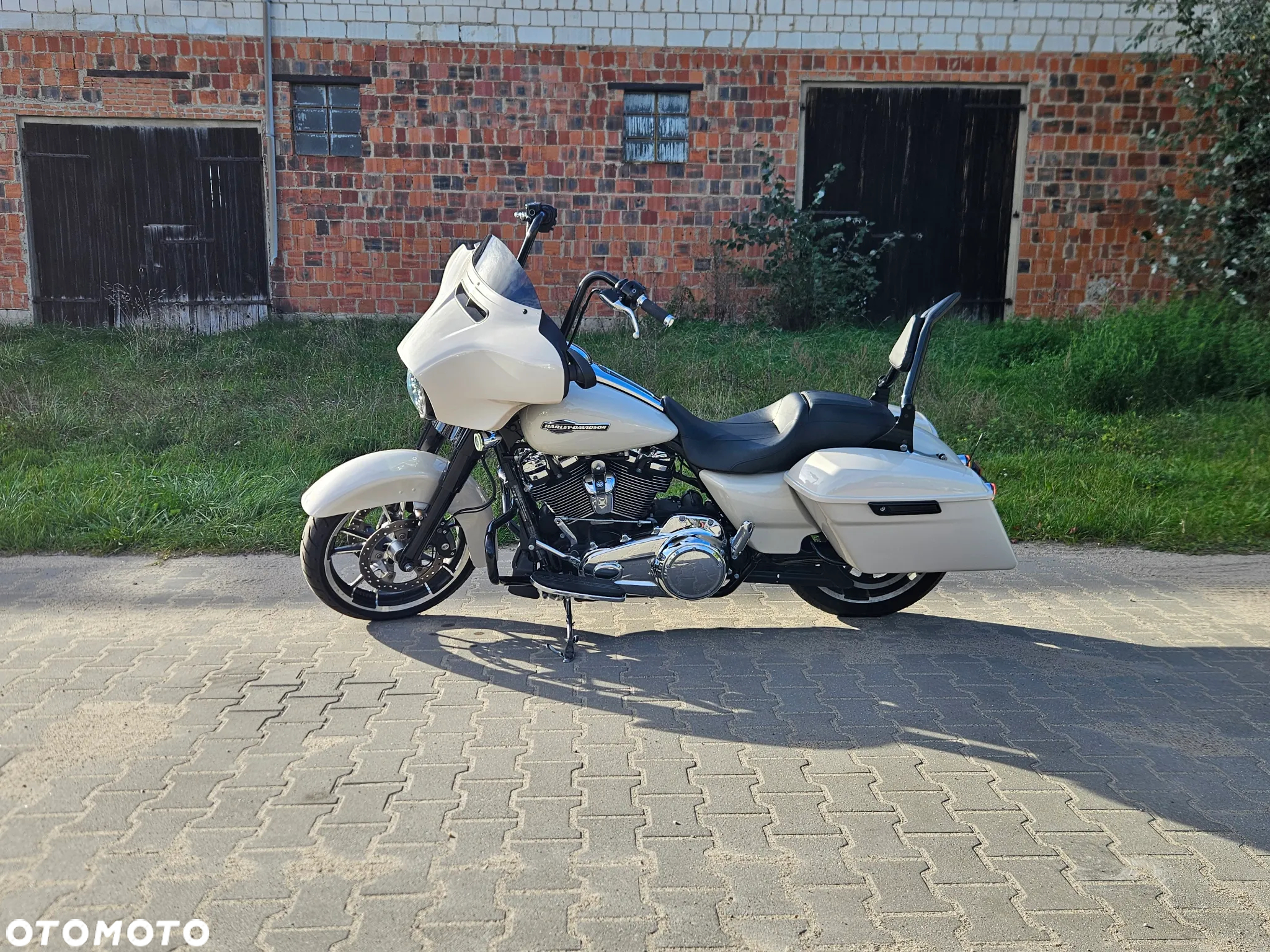 Harley-Davidson Touring Street Glide - 8