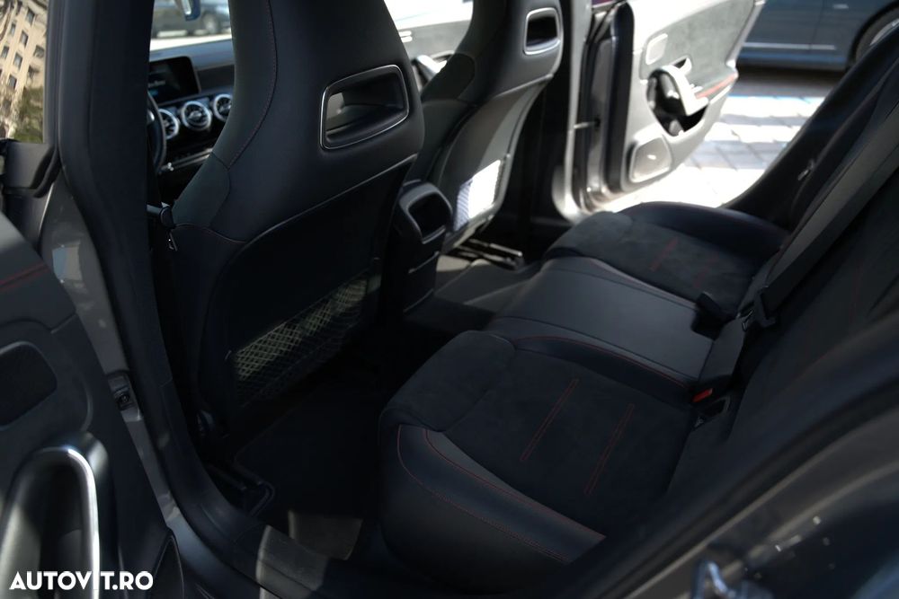 Mercedes-Benz CLA 200 4MATIC Coupe - 12