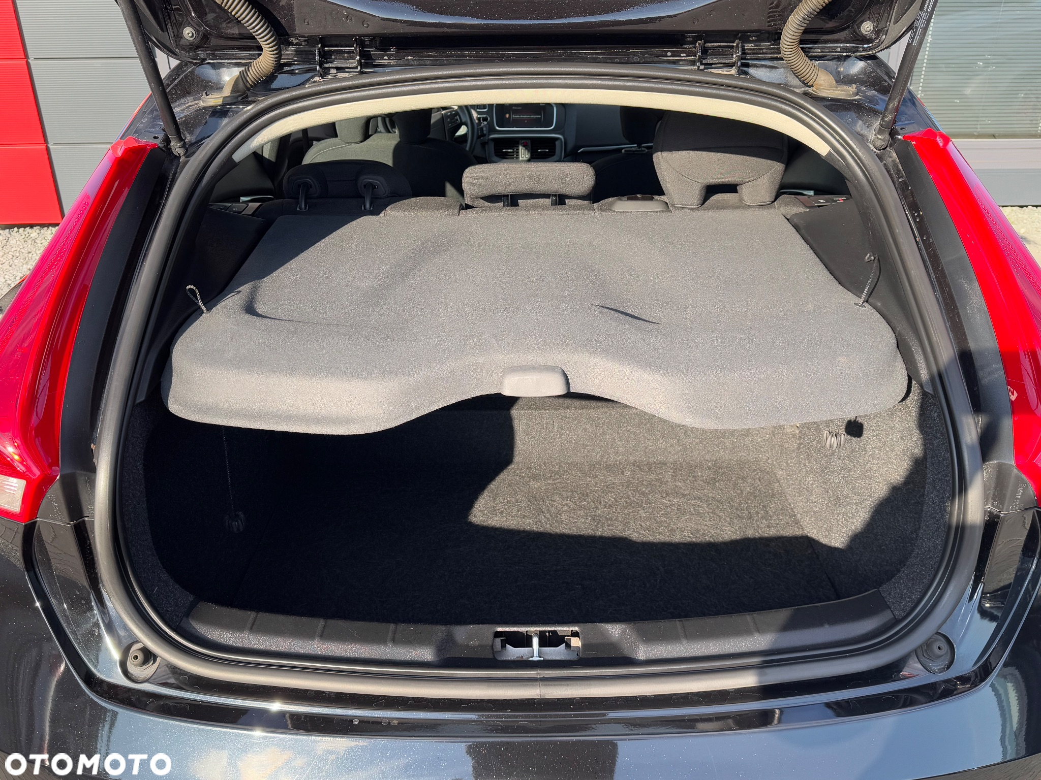Volvo V40 D2 Drive-E Momentum - 10
