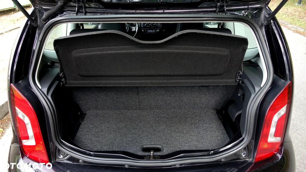 Volkswagen up! move - 27