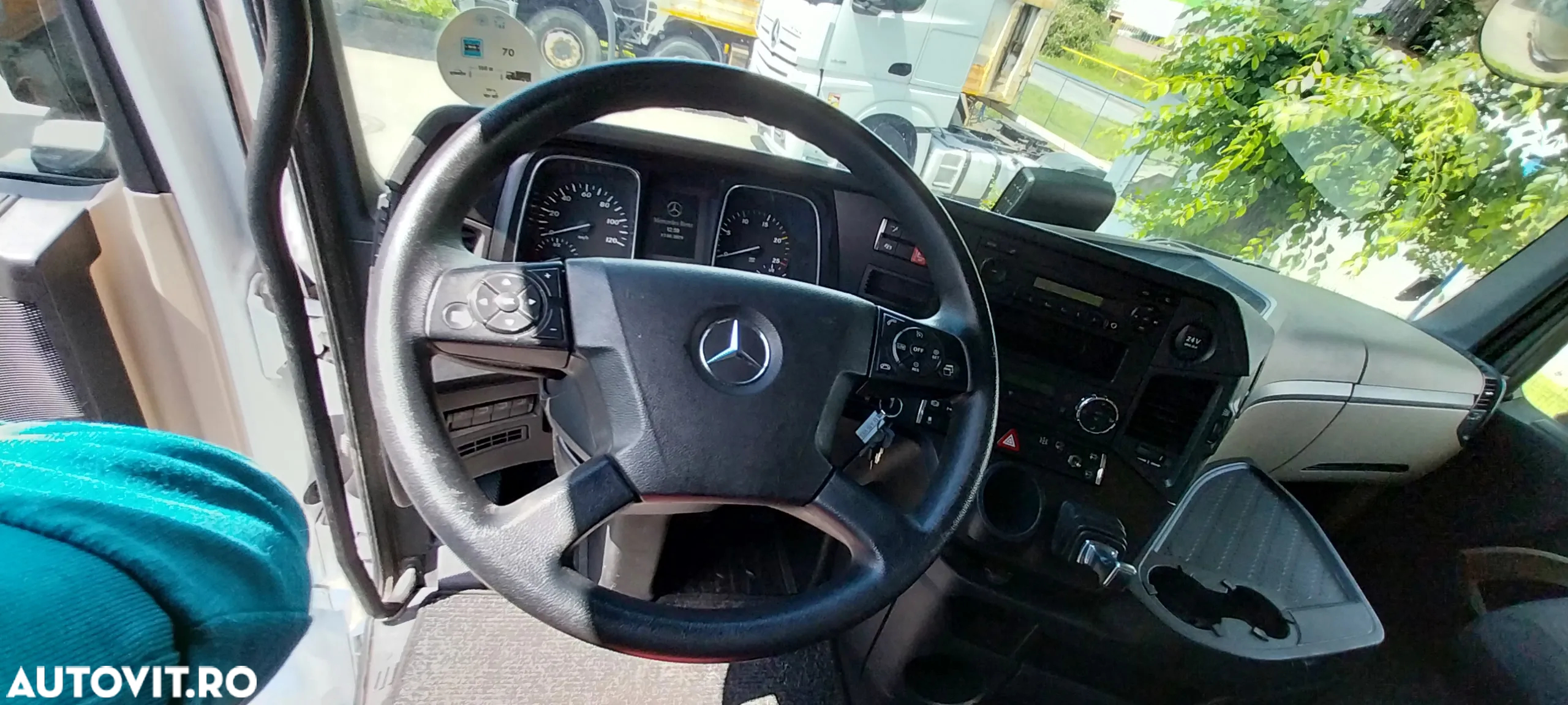 Mercedes-Benz 1845 LS - 10