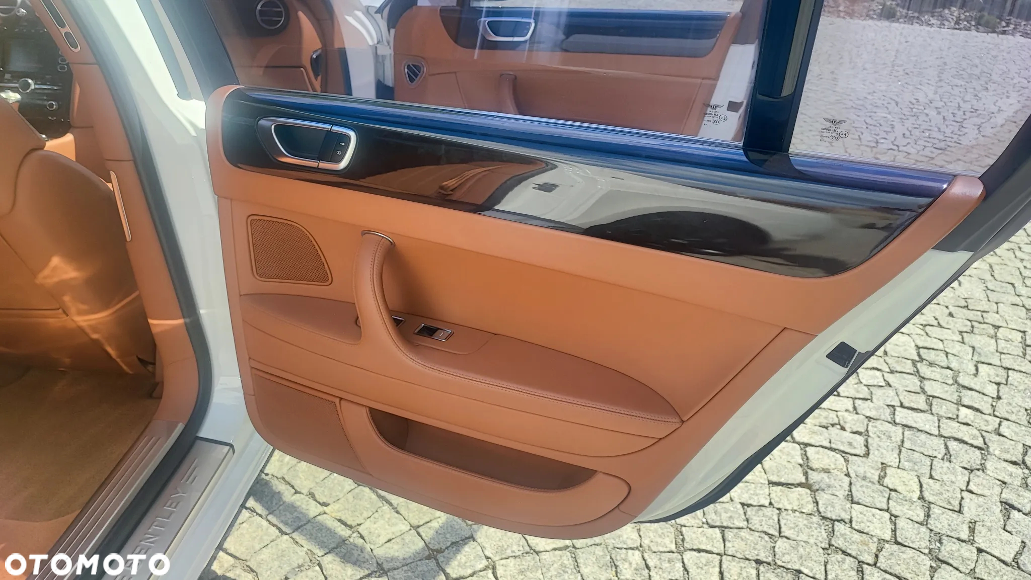 Bentley Flying Spur Continental - 28
