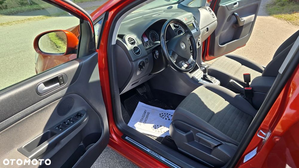 Volkswagen Golf Plus 1.9 TDI DSG Goal - 33