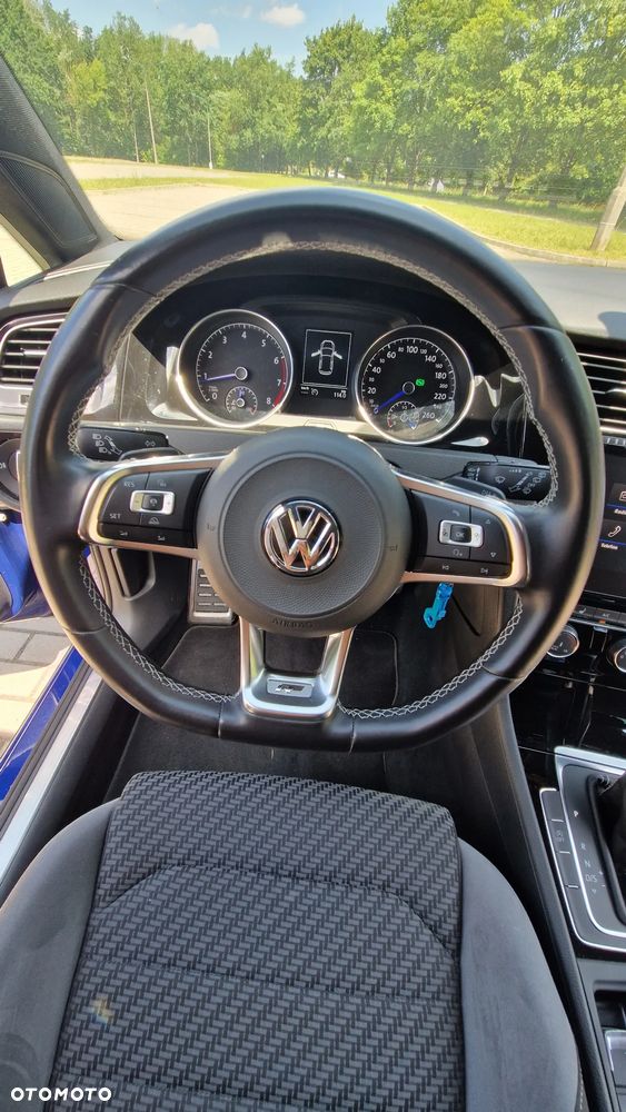 Volkswagen Golf - 11