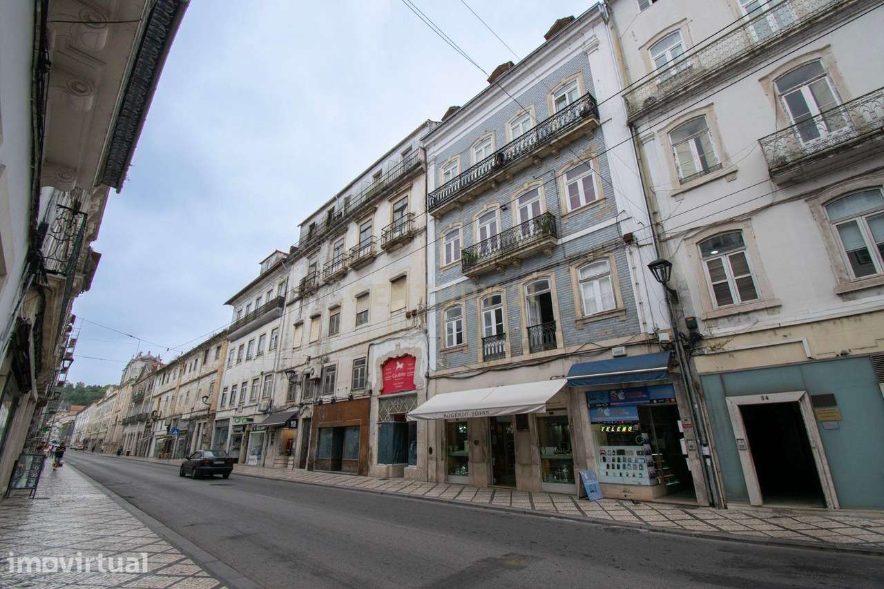 Apartamento 4 na Rua da Sofia — História, centralidade e potencial de - Grande imagem: 2/26