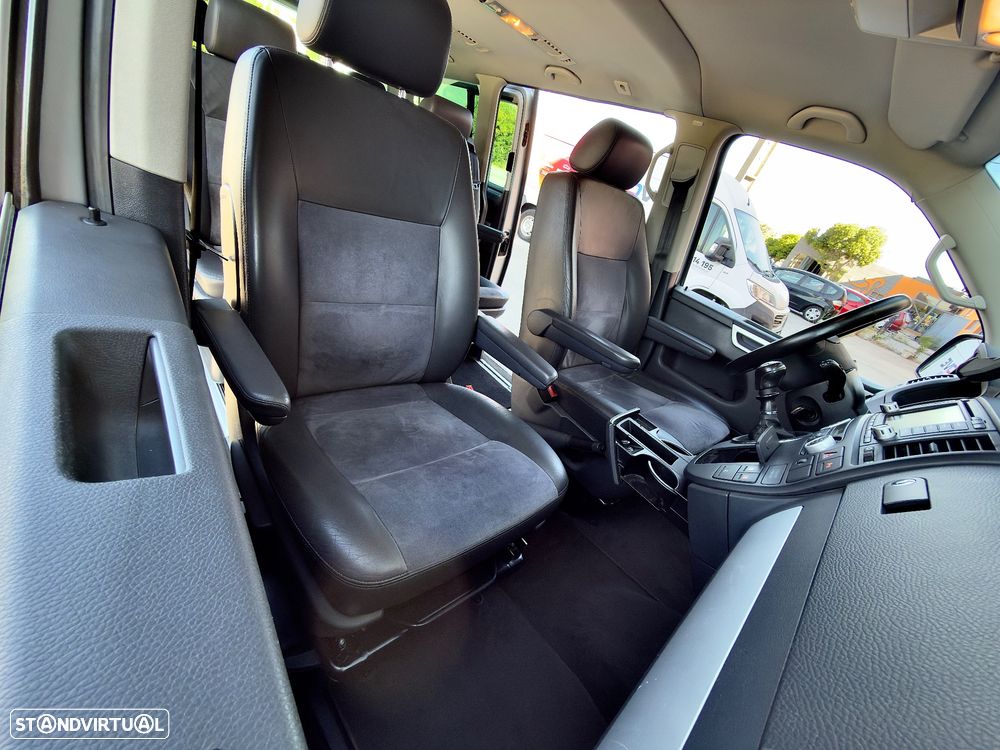 VW Multivan 2.5 TDi Highline - 10