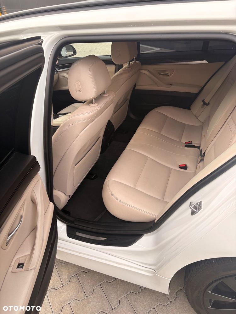 BMW Seria 5 520d - 16