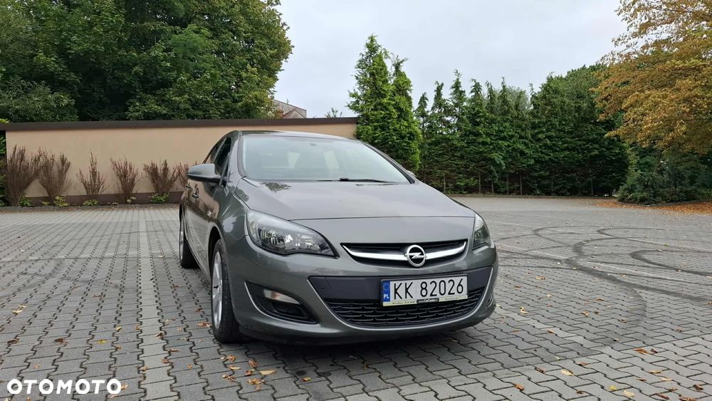 Opel Astra IV 1.6 Essentia EU6 - 1