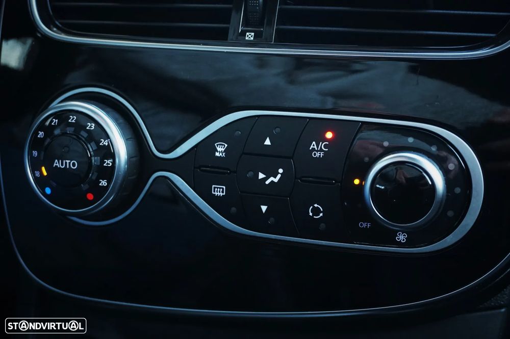 Renault Clio Sport Tourer 1.5 dCi GT Line - 33