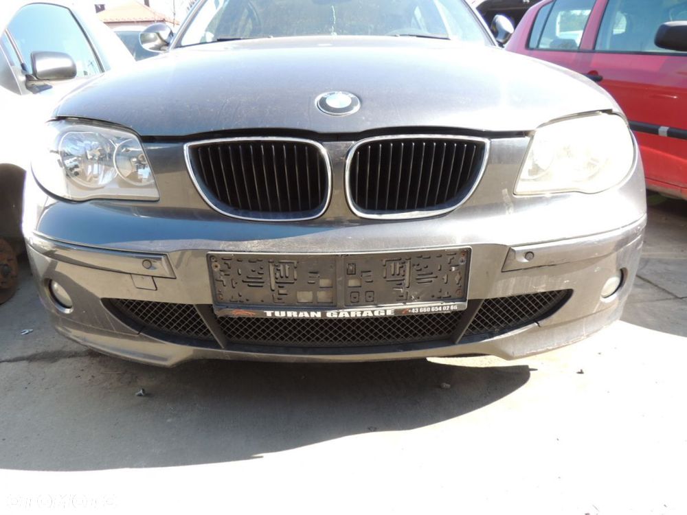 Pas przedni BMW 1 E87 120i '05 - 1